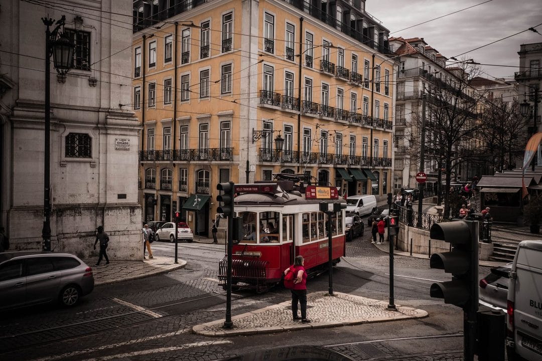 Investir em Arrendamento: Lisboa ou Porto Rende Mais em 2026?