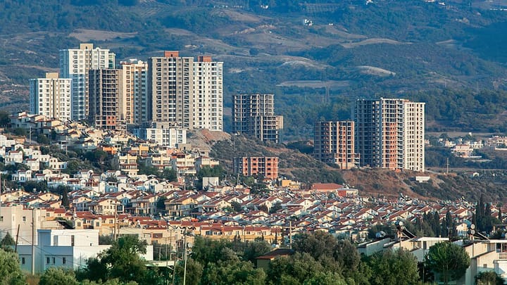 Prédios devolutos: lei e medidas municipais